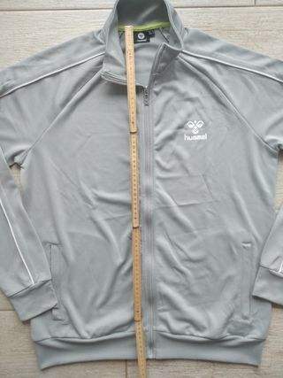Chaqueta de entrenamiento nueva de Hummel