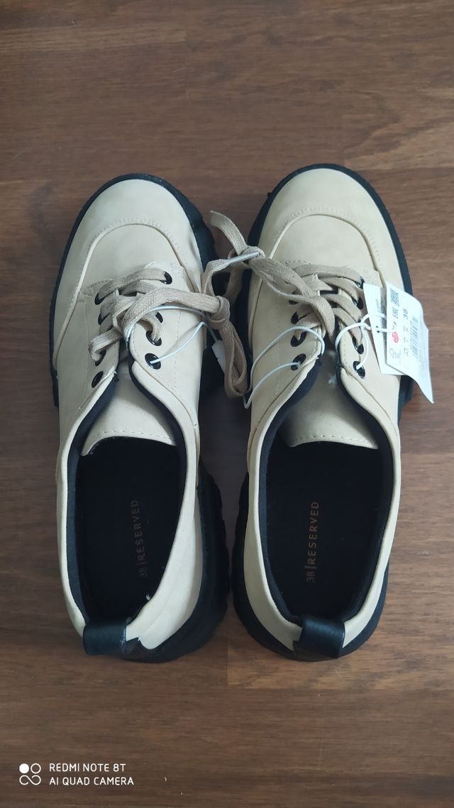 Zapatos nuevos con etiqueta 38