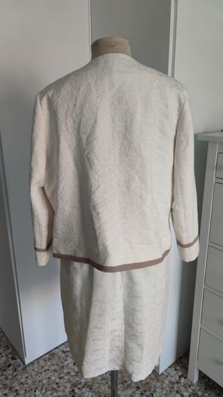 Traje vestido y chaqueta