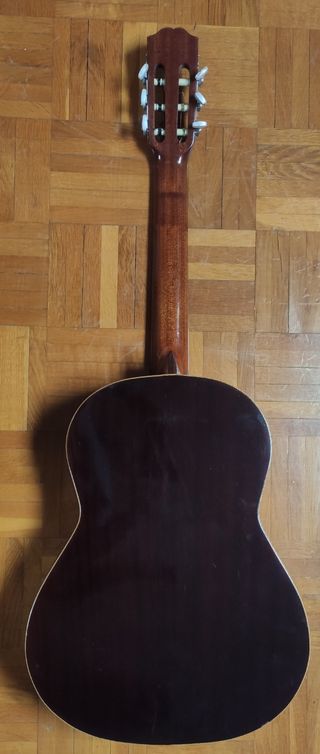 Guitarra española de artesanía