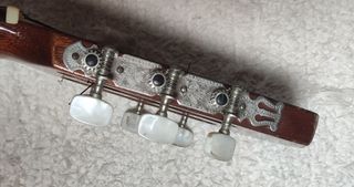 Guitarra española de artesanía