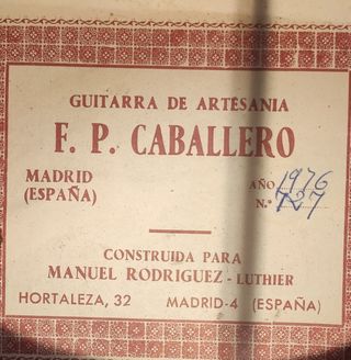 Guitarra española de artesanía