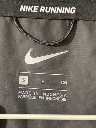 Cortavientos Nike para running talla S