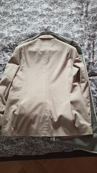 Traje Nuevas tendencias de Caramelo