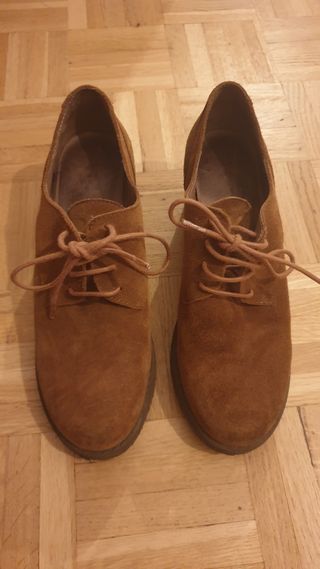 Zapatos ante marrón 
