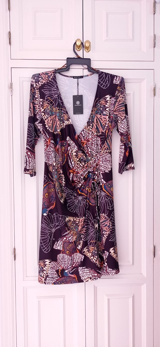 Vestido de lycra en tonos marrones con etiqueta