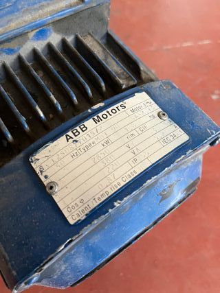 Motor con Bomba de agua