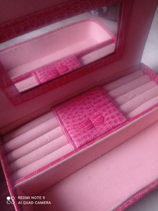 Joyero fucsia