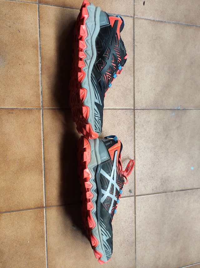 Zapatillas ASICS GEL FUJITRABUCO 8 1012A574