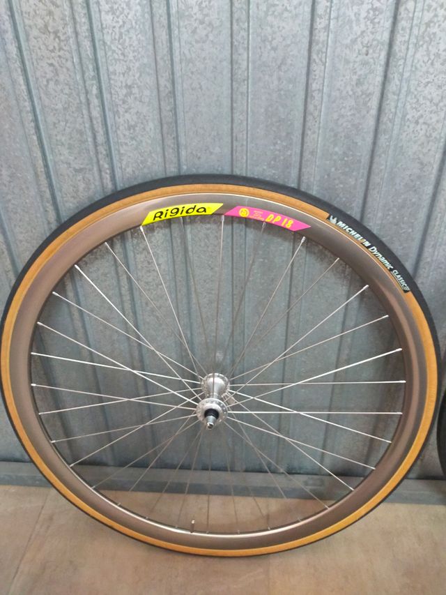 Ruedas bicicleta carretera 700c vintage