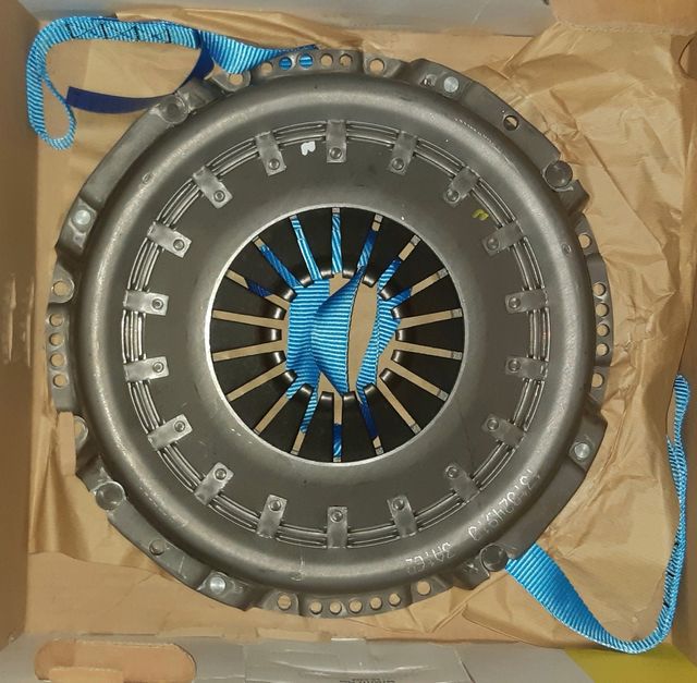 EMBRAGUE TRACTOR CASE  
FORD NEW HOLLAND FIAT 