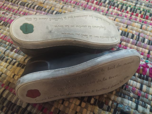 zapatillas de cuero kickers. efecto desgastado