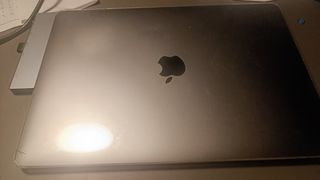 MacBook Air con chip M1 - Gris espacial


