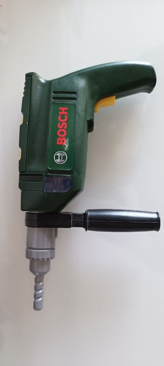 Taladro Bosch de juguete a pilas