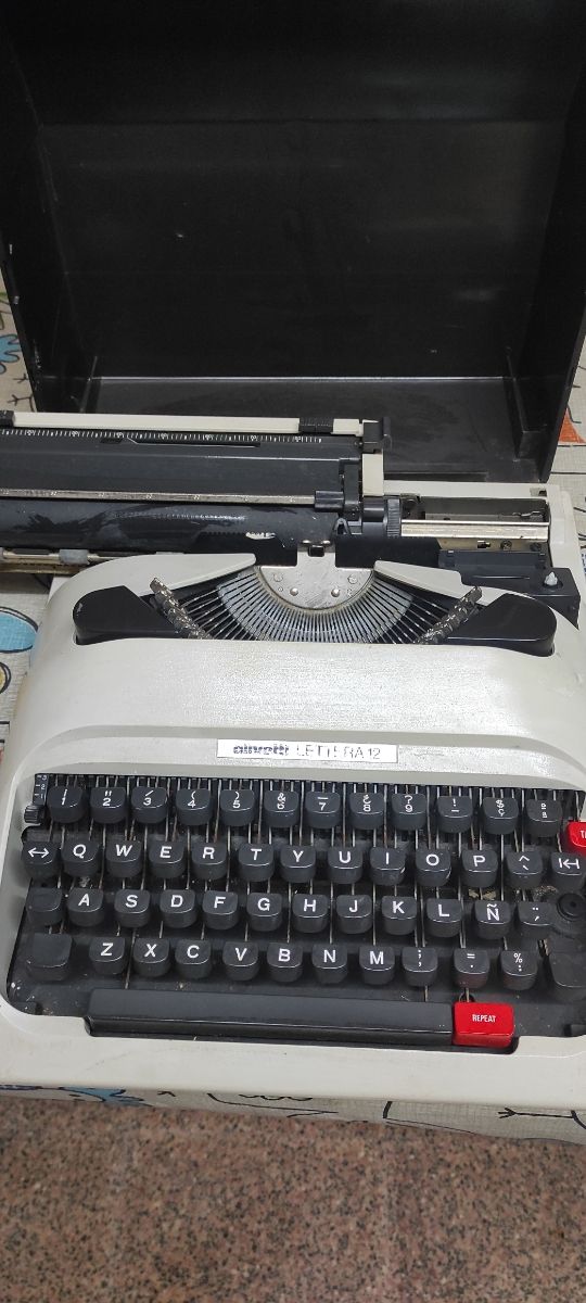 máquina escribir antigua
