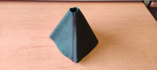 Funda Cuero HILO ROJO Palanca de Cambios Mazda CX5