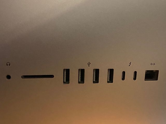 iMac 5K 27", i7 4.2 GHz, SSD, Radeon Pro 580 8GB