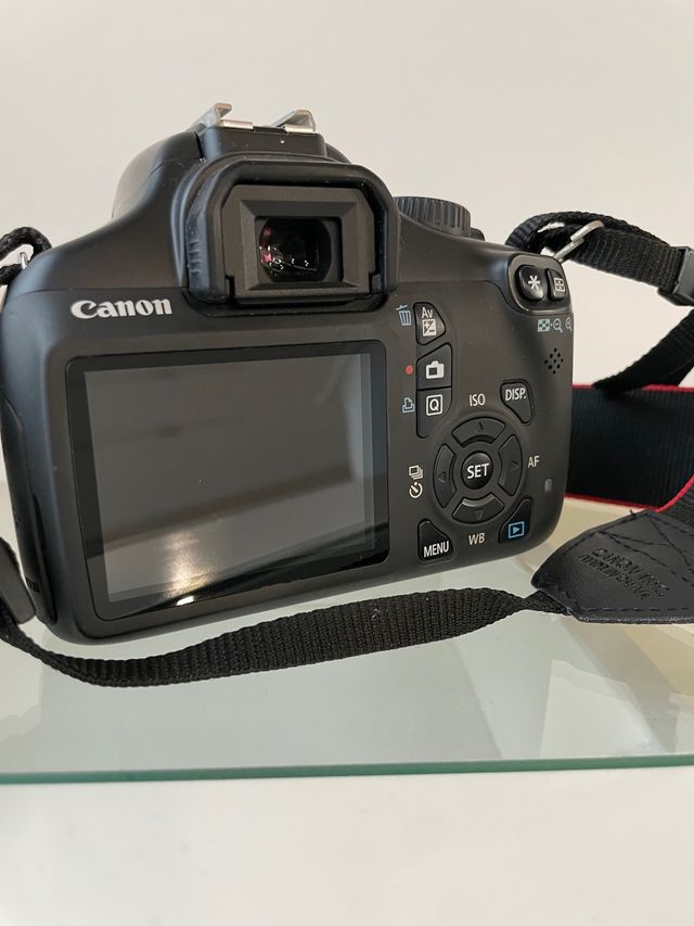 Cámara fotográfica CANON EOS 1100d