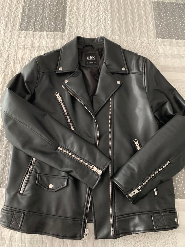 Chaqueta efecto piel ZARA