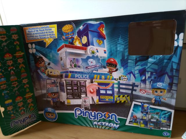Estación de policía Pinypon con caja impecable. .