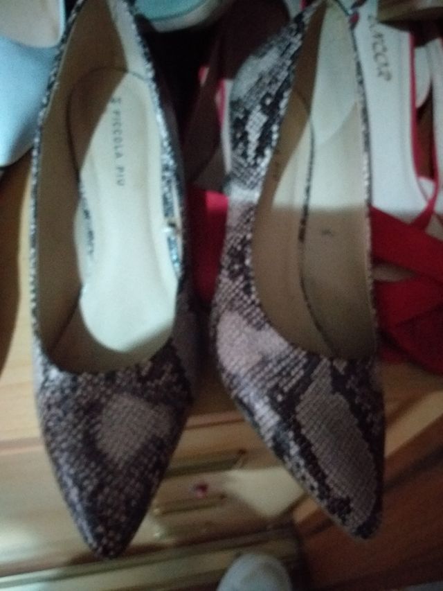 tacchi in pelle sintetica