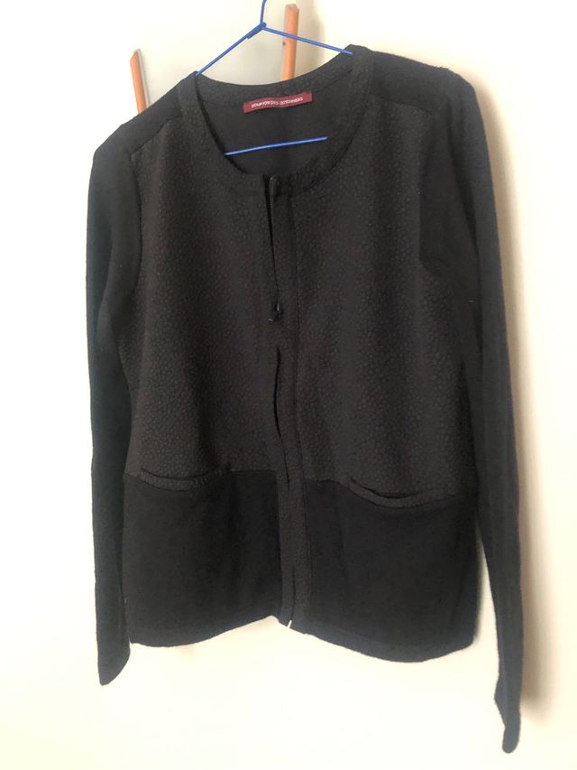 Chaqueta con cremallera dos texturas 