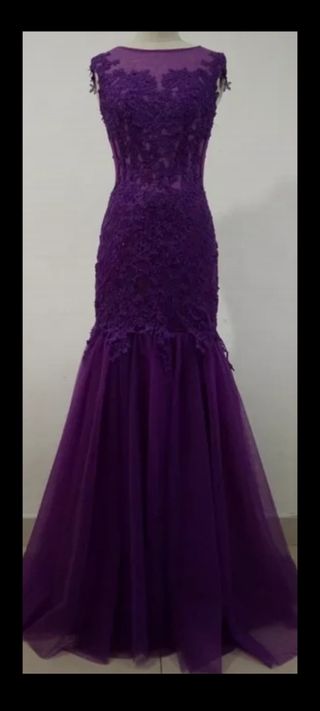 Vestido fiesta largo. Corte sirena.