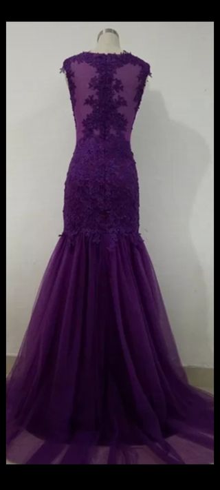 Vestido fiesta largo. Corte sirena.