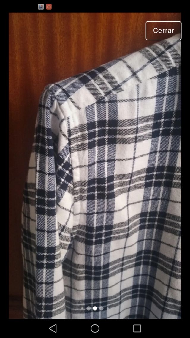 Camisa de cuadros blanco y azul