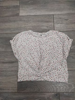 Camiseta Niña con flores Zara