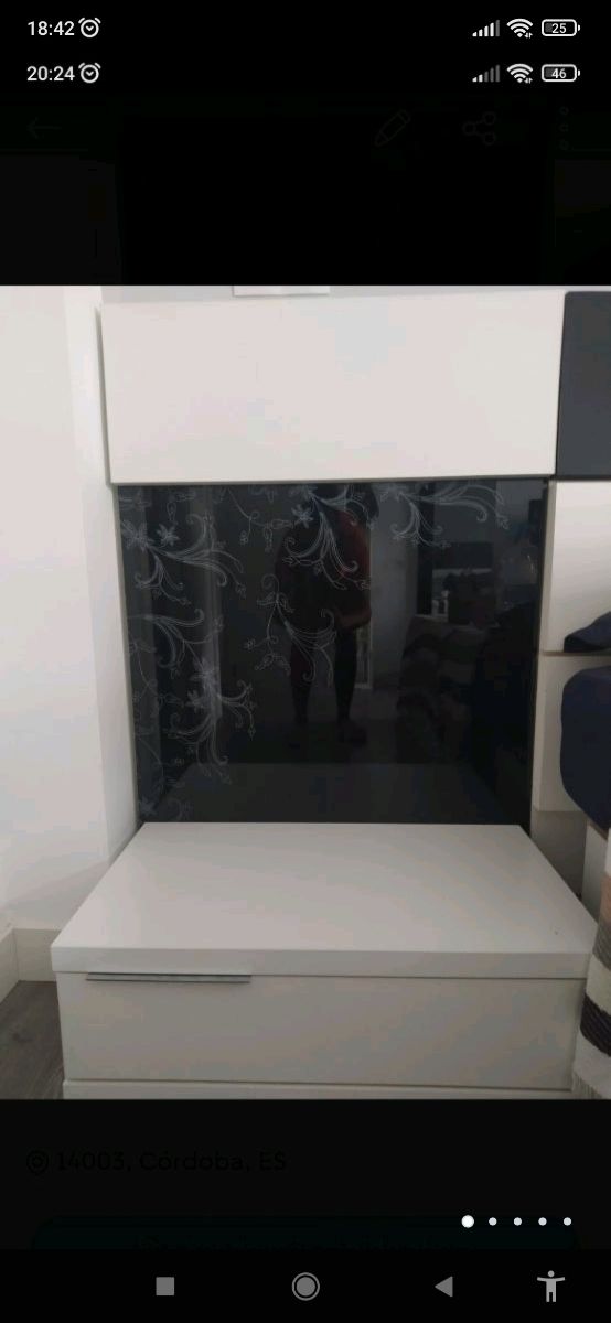 dormitorio de matrimonio. blanco y negro