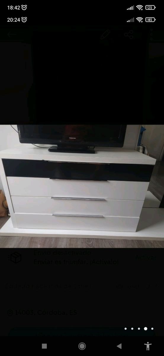 dormitorio de matrimonio. blanco y negro