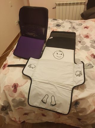 MOCHILA SILLA BEBÉ CON CAMBIADOR
