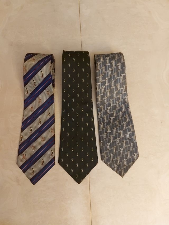 LOTES DE 3 CORBATAS CON MOTIVOS DE GOLF