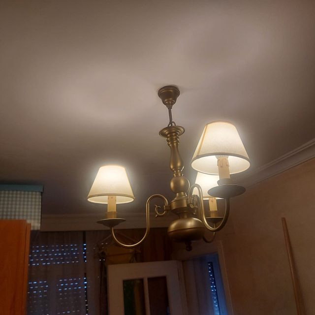 Lampara de tres brazos