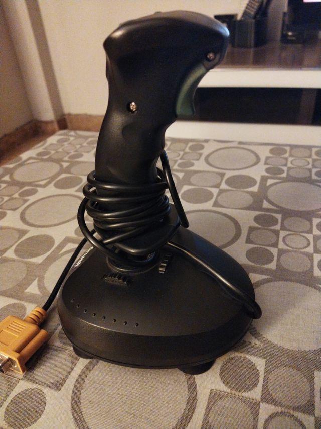 joystick Trust Predator Lite