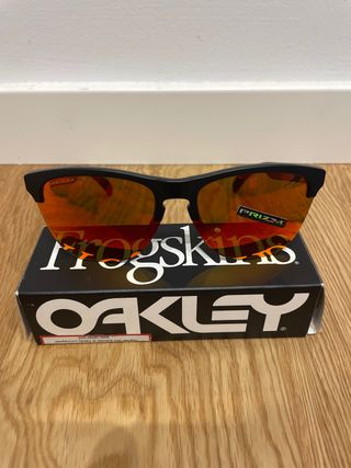 OAkley frogskins 