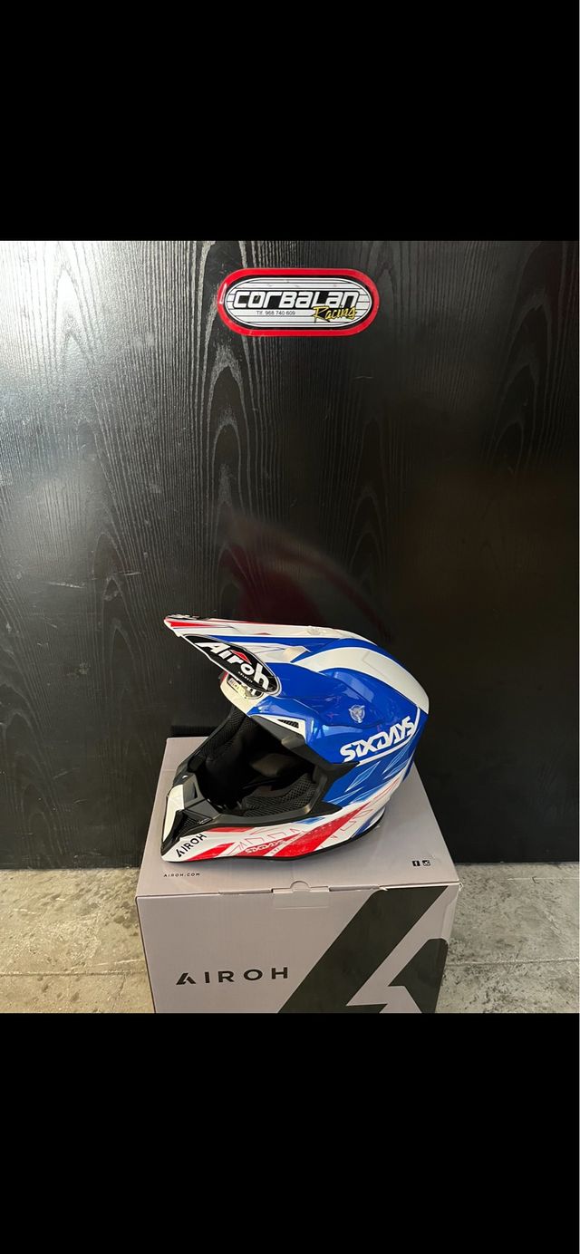 Liquidación cascos airoh