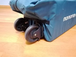 cuna de viaje + ropa de cuna