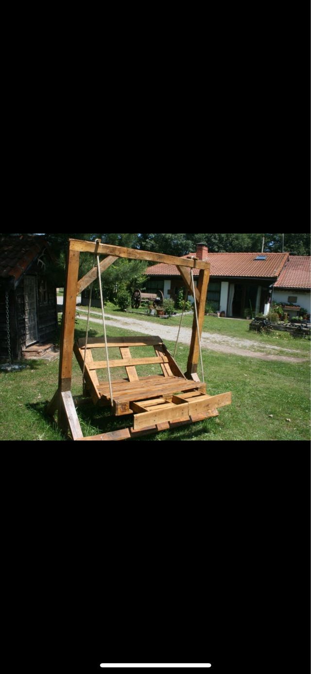 Columpio de palets de madera