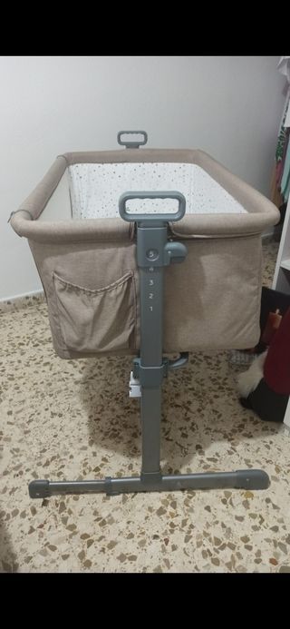 Minicuna colecho desmontable.