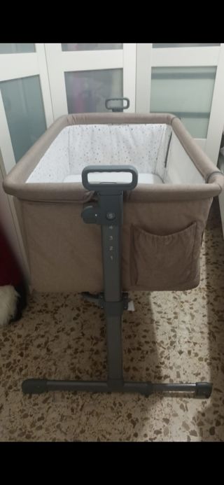 Minicuna colecho desmontable.