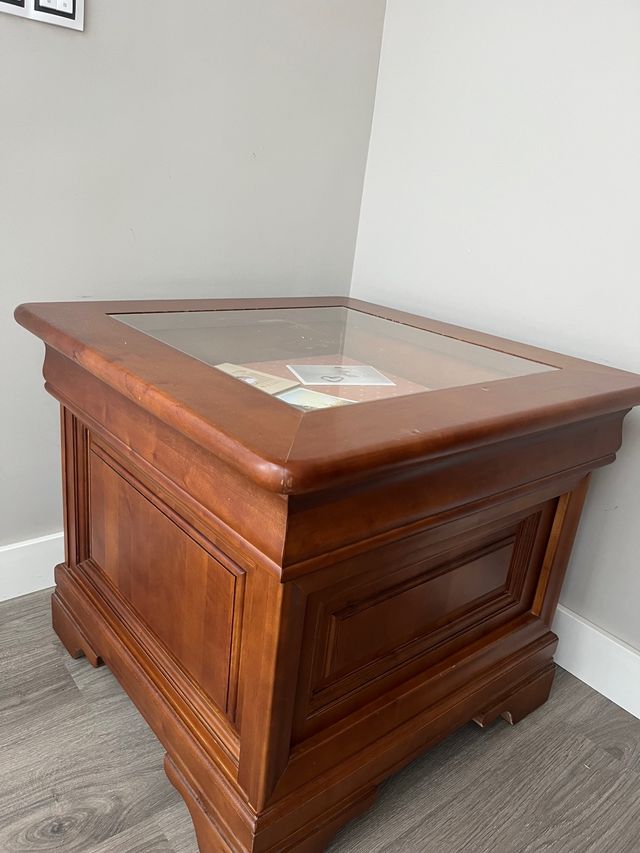 Mesa auxiliar madera