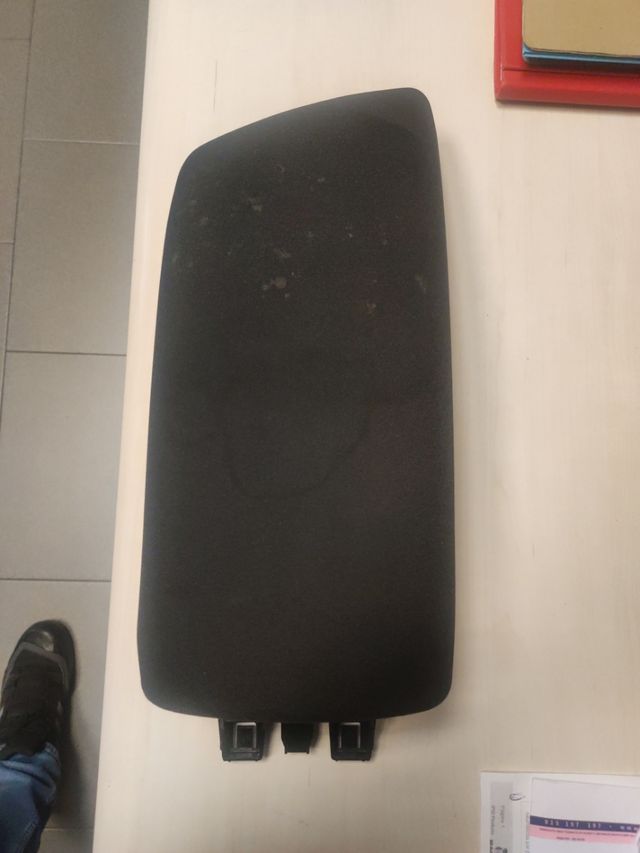 apoyabrazos central Renault Megane 4 (2018)