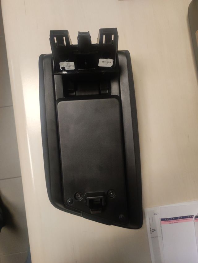 apoyabrazos central Renault Megane 4 (2018)