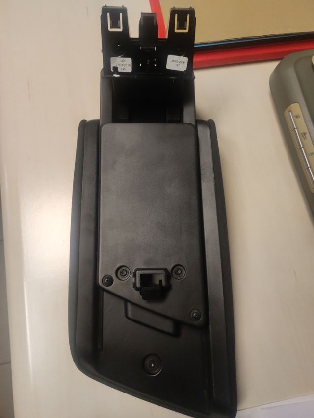 apoyabrazos central Renault Megane 4 (2018)