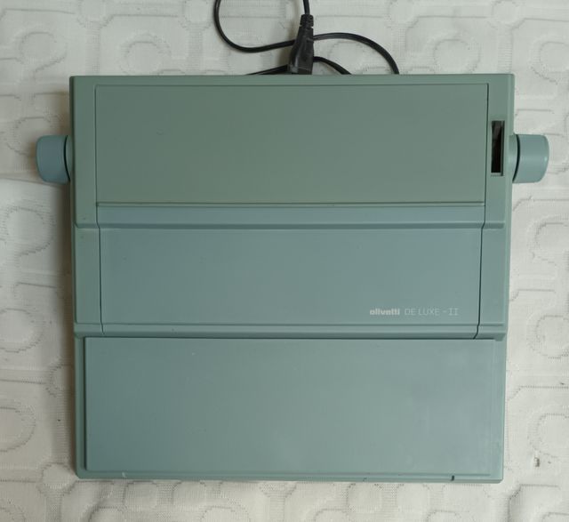 Máquina de Escribir Olivetti De Luxe II