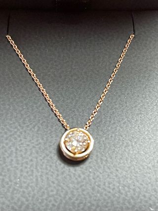 Gargantilla de oro rosa con brillante 0,34 cts 