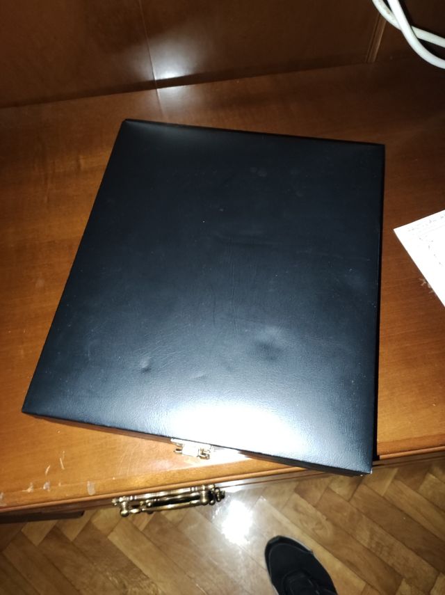 diversos juegos....ajedrez, damas,dominó,dados,etc