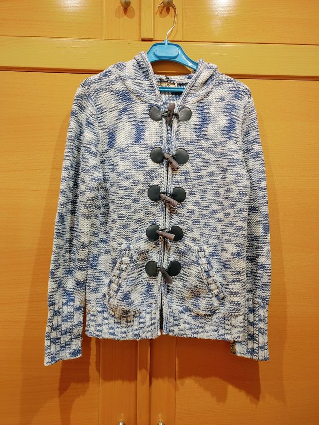 Chaqueta de punto con capucha